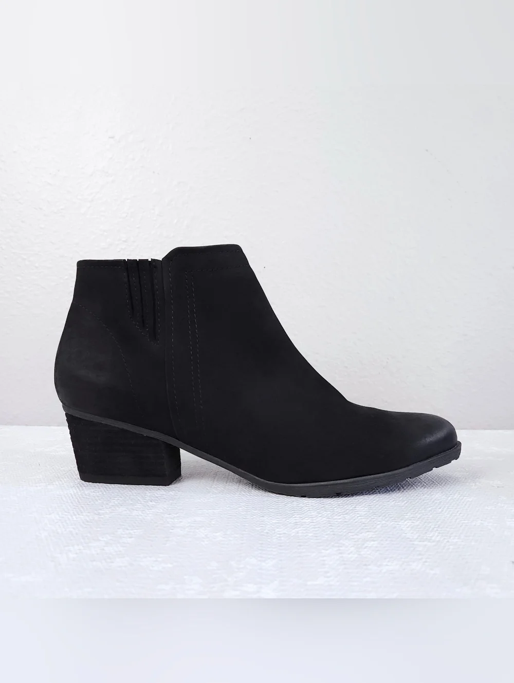 BLONDO Valli 2.0 Boots US 12 Waterproof Black Nubuck Heeled Ankle Booties